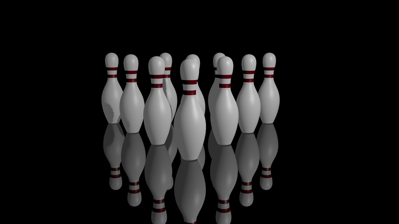 bowling, pins, france-169578.jpg