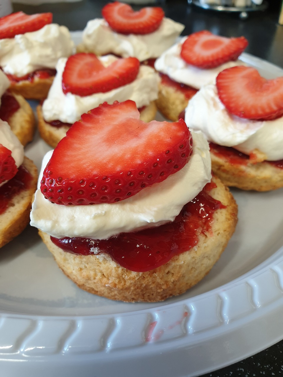 scones, valentine scones, sweet treats-4988041.jpg